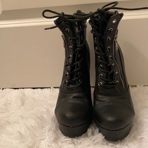 Black lace up boot